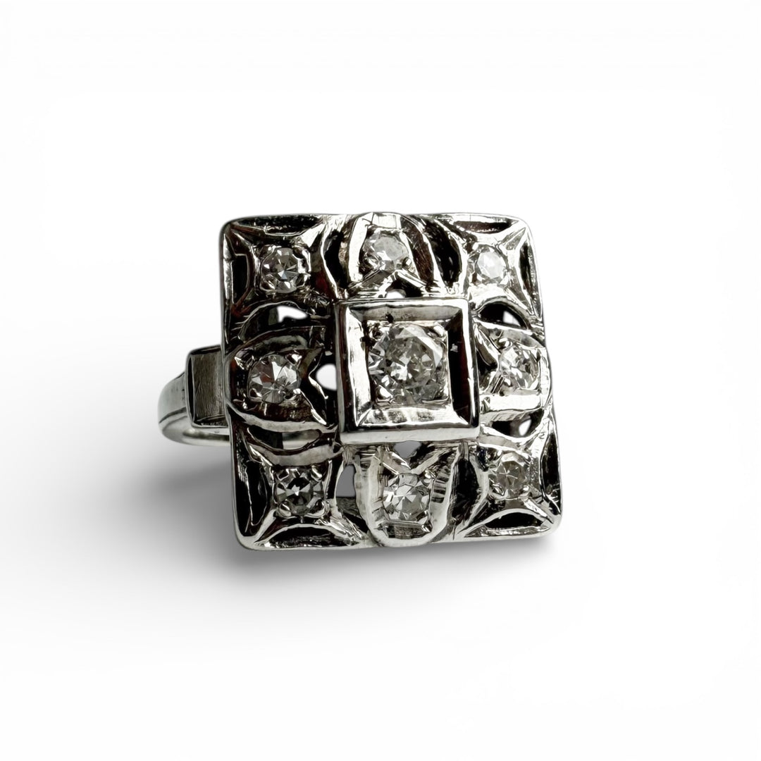 14k White Gold Vintage Diamond Estate Ring