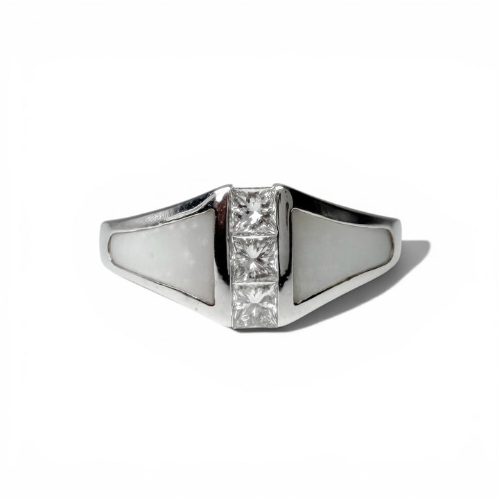 14k White Gold Diamond and Mother of Pearl Estate Ring