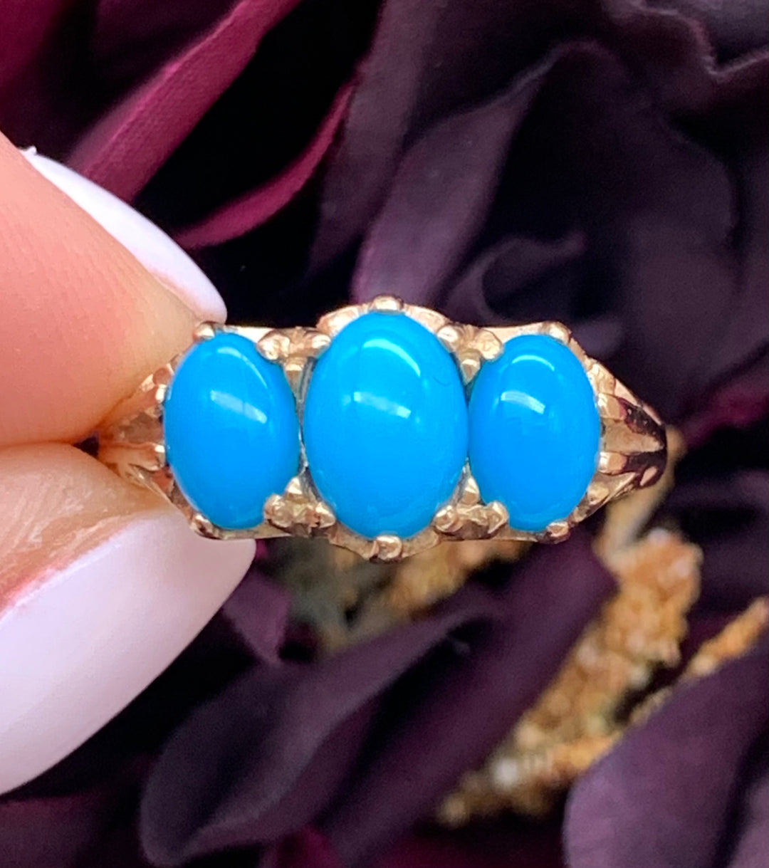 14k Yellow Gold 3 Stone Turquoises Estate Ring