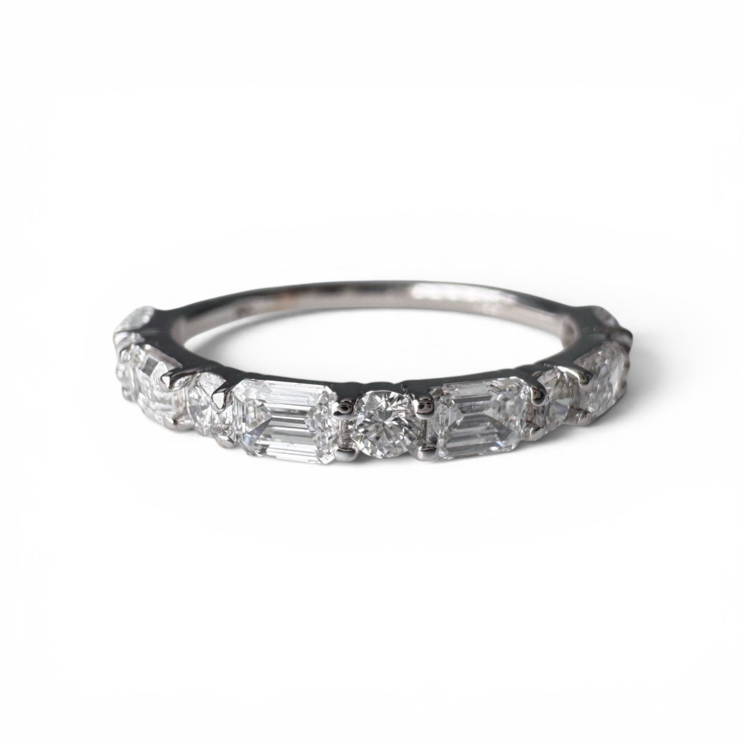 14k White Gold Emerald &amp; Round Diamond Wedding Band