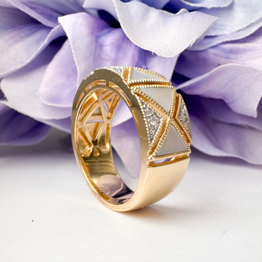 14k Yellow Gold Mother Of Pearl Geometric Ring
