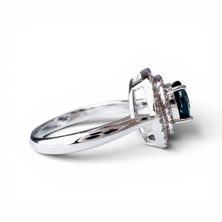 18k White Gold Halo Sapphire Estate Ring