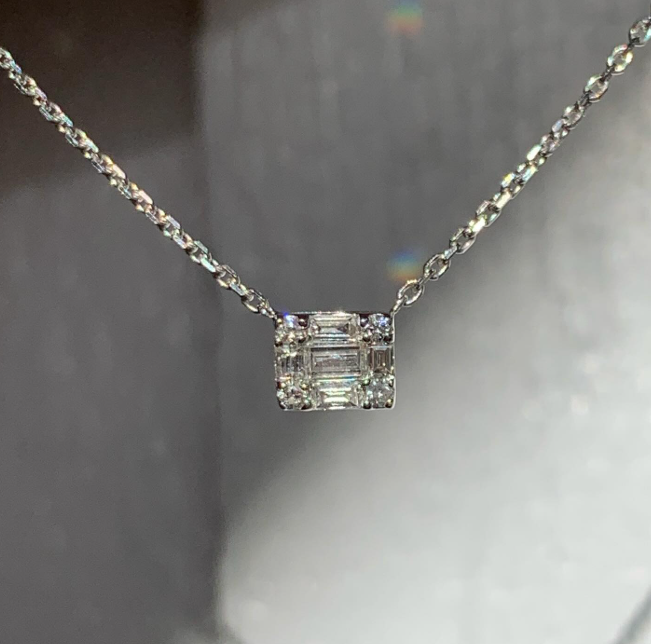 14k White Gold Diamond Cluster Diamond Estate Necklace