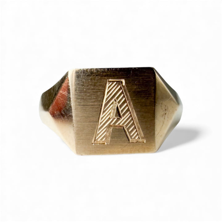 14k Yellow Gold Signet Estate Ring