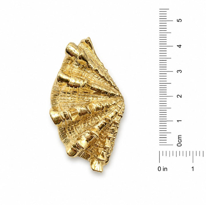 Estate 14k yellow gold shell Pendant