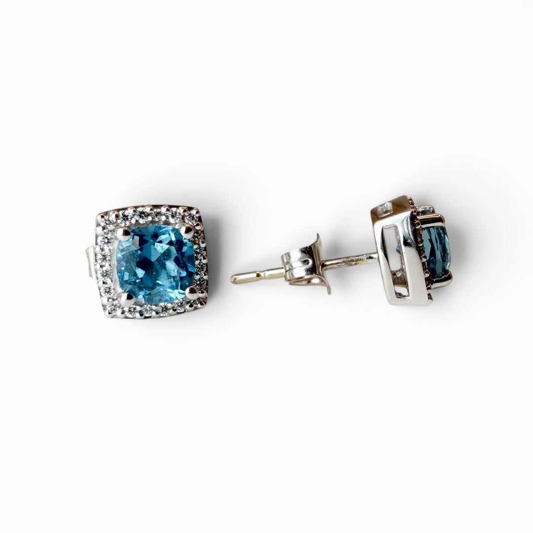 14k White Gold Stud Blue Topazes Estate Earrings