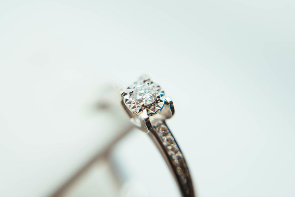 Expert Tips on Choosing a Diamond Your Fianc?e Will Swoon Over
