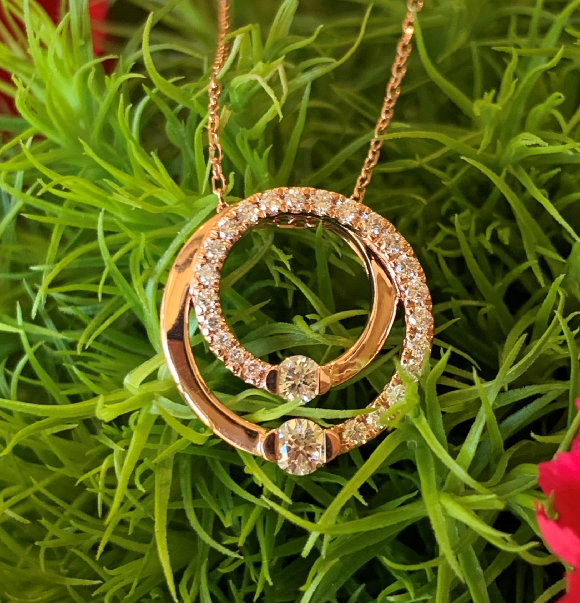 Ary sales gold pendant