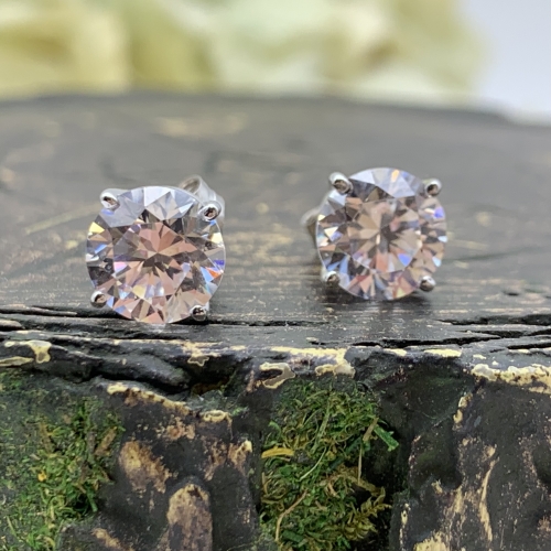 GOG Collection  Earrings DMD-7MMCZSTUDS