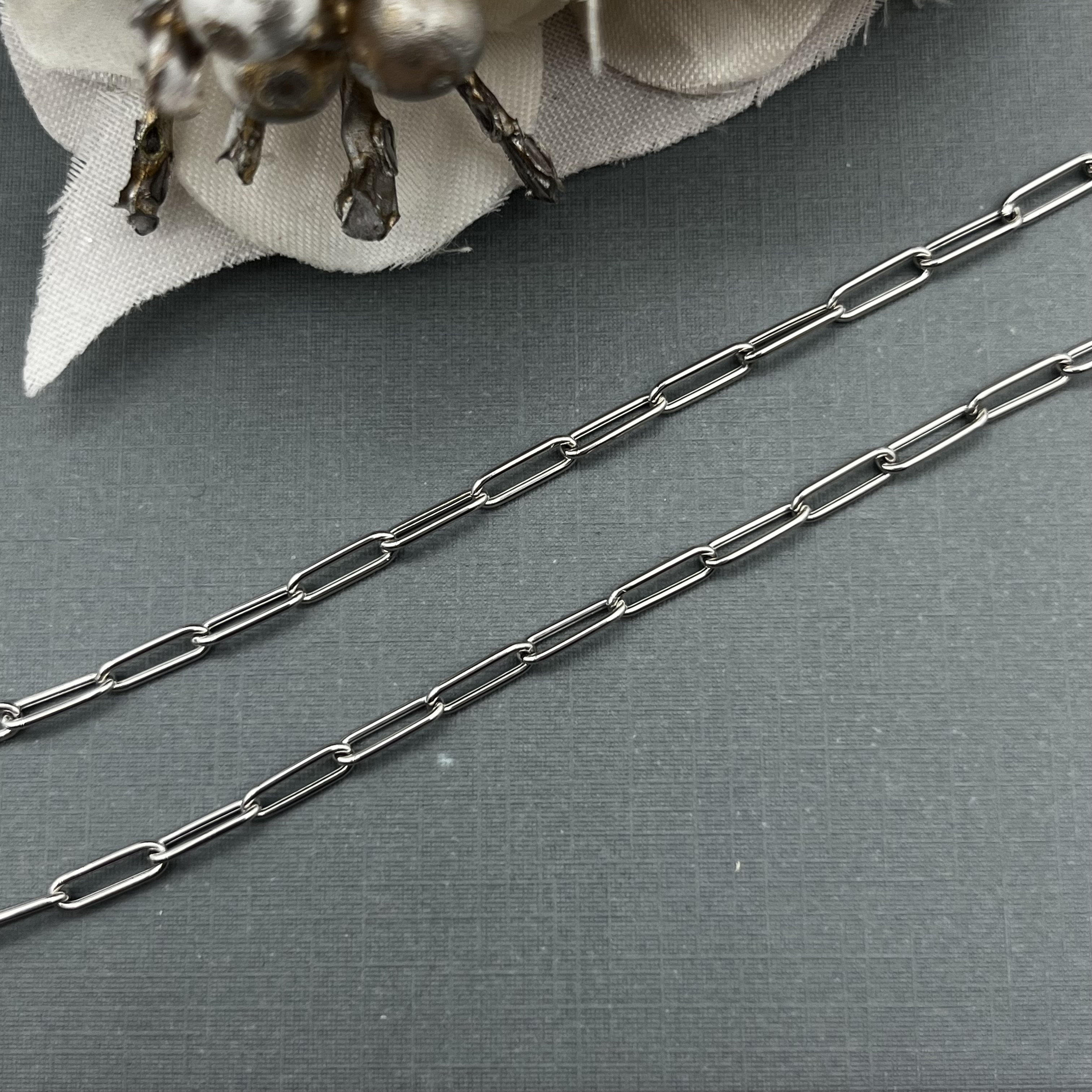 GOG Collection  Necklace FLO-14KWGPAPERCLIPCHAIN