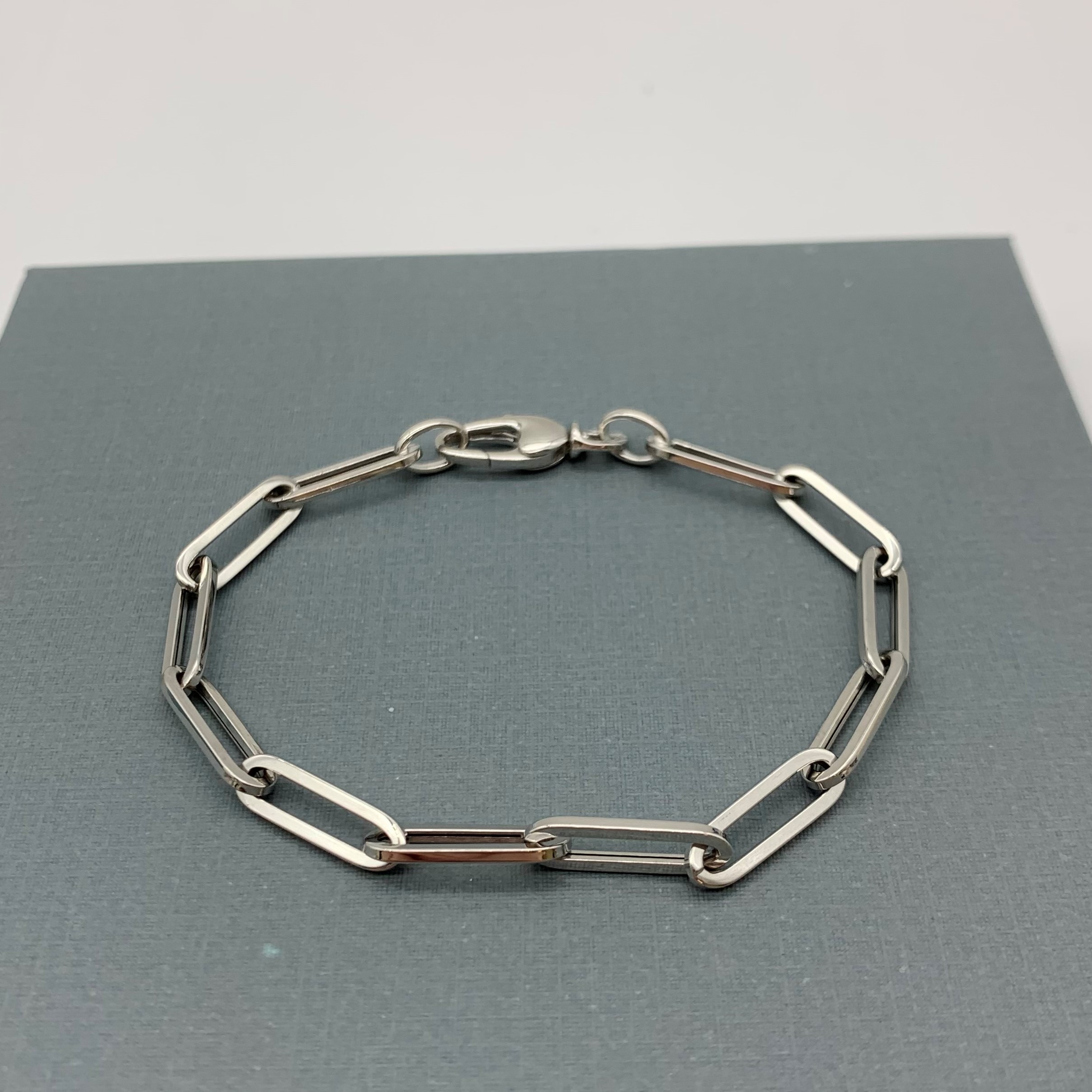 GOG Collection Bracelet FLO-14KWGPAPERCLIP GOG Collection Bracelet FLO-14KWGPAPERCLIP