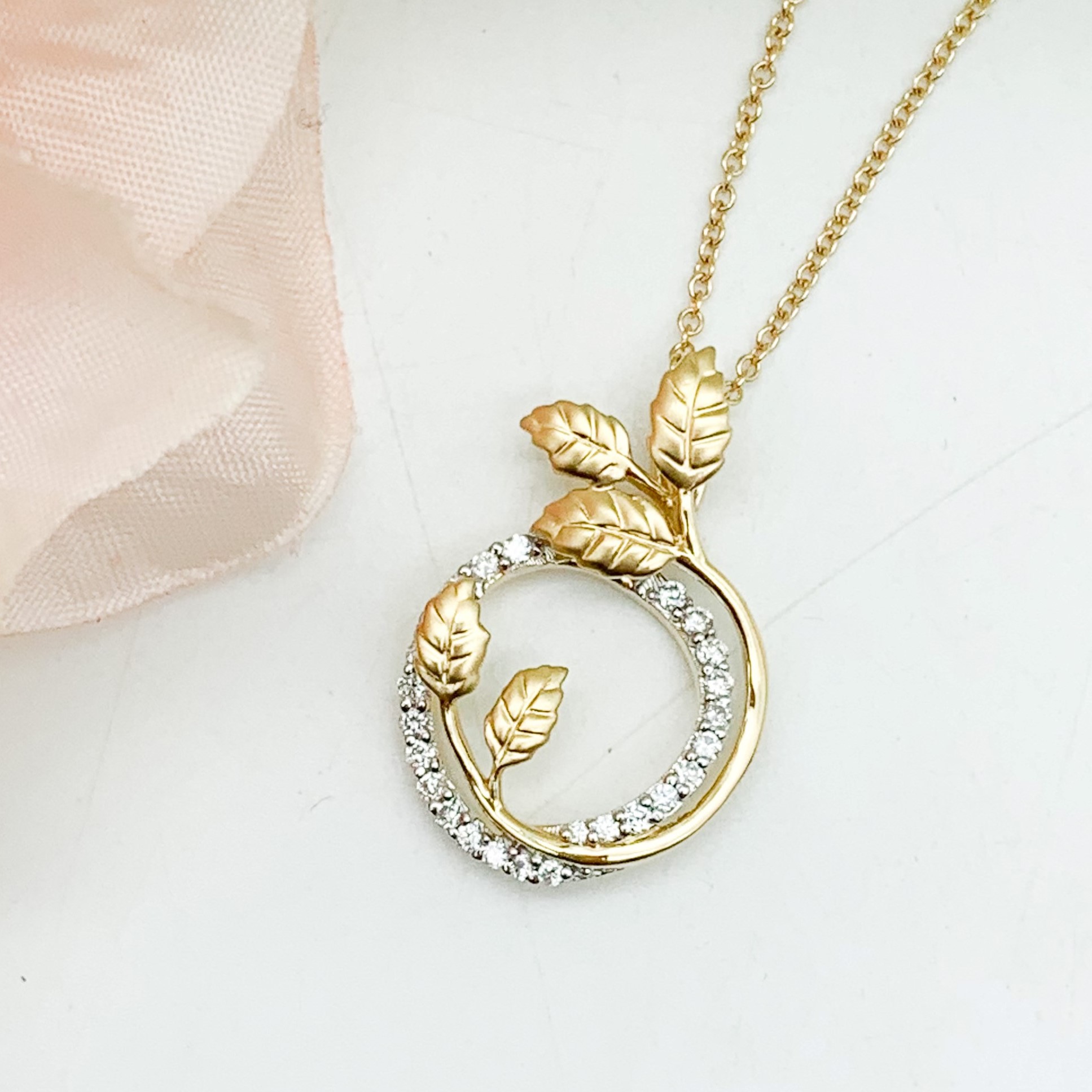 GOG Collection  Necklace GEM-5NSG84C