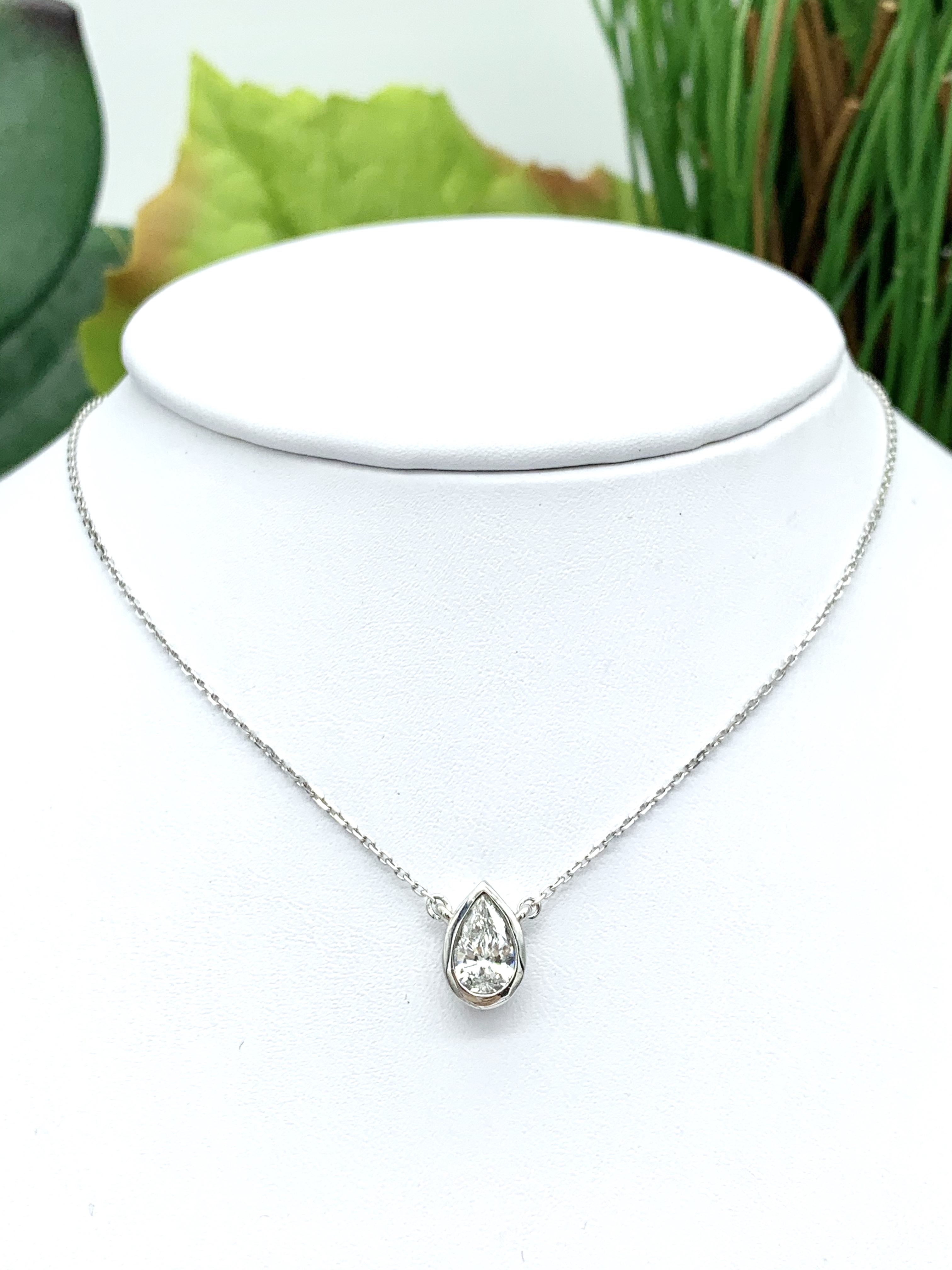 GOG Collection  Necklace 12943wPendant