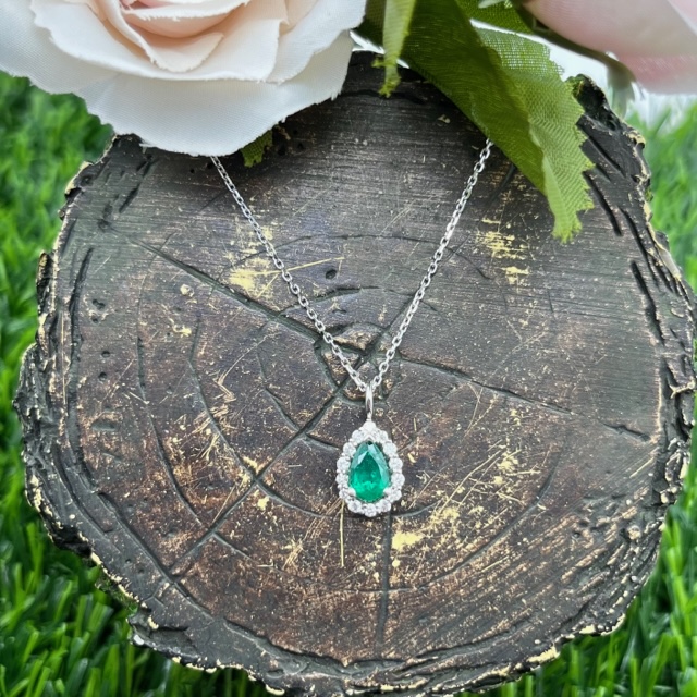 GOG Collection  Necklace GOG-14KTWGPEARSHAPEDEMERALD