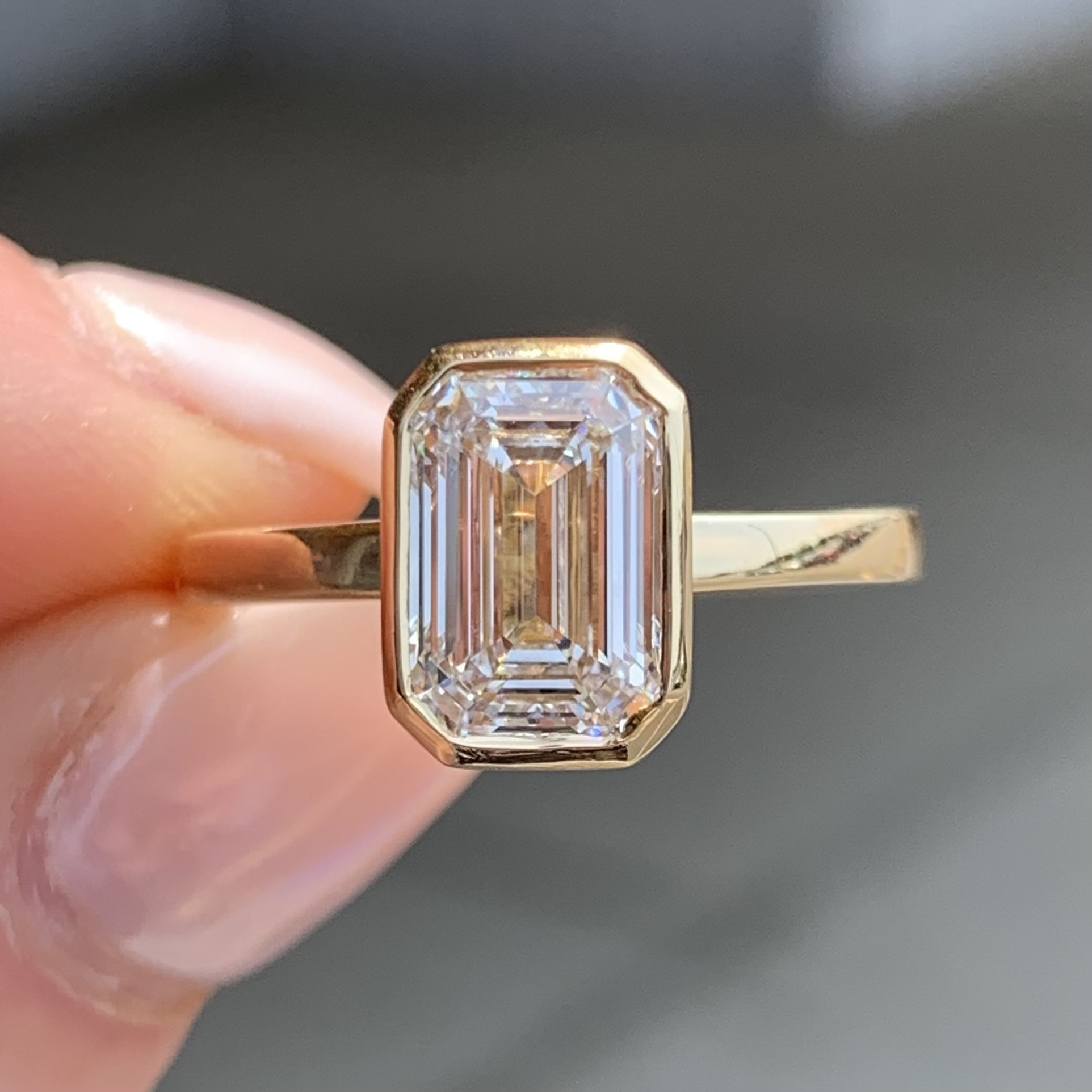 GOG Collection  Engagement Ring UNI-02-437293