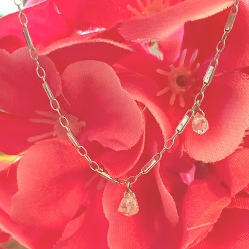 GOG Collection  Necklace GOG-14KYWGBRIOLETTEDROP