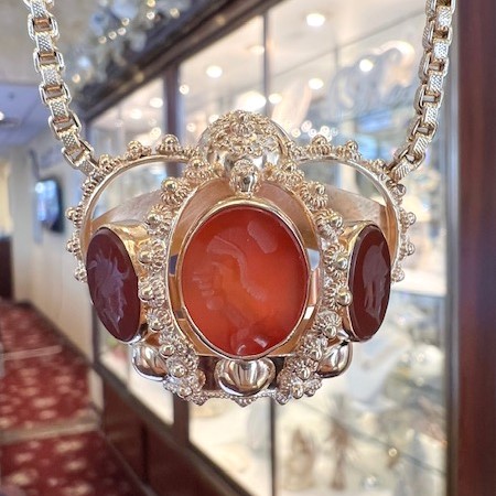 GOG Collection  Necklace EST-18KT/14KTCROWNINTAGLIA