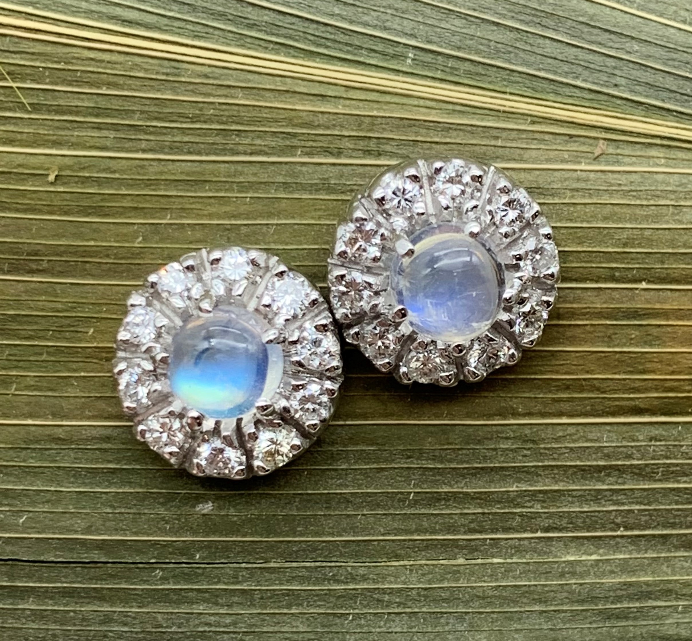 GOG Collection  Earrings EST-EDIAMTG.60