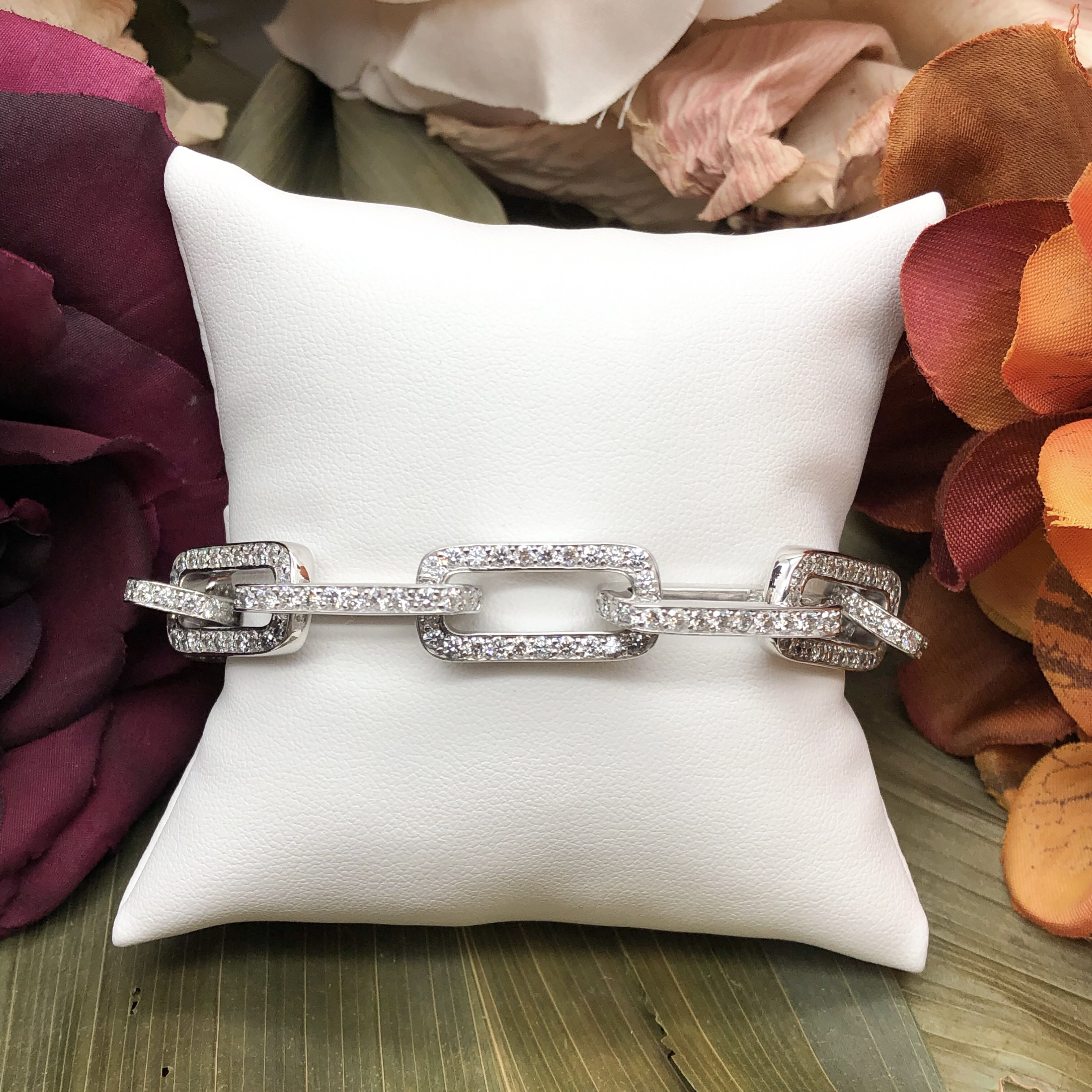 GOG Collection  Bracelet EST-PIR18KWG37.3DWT