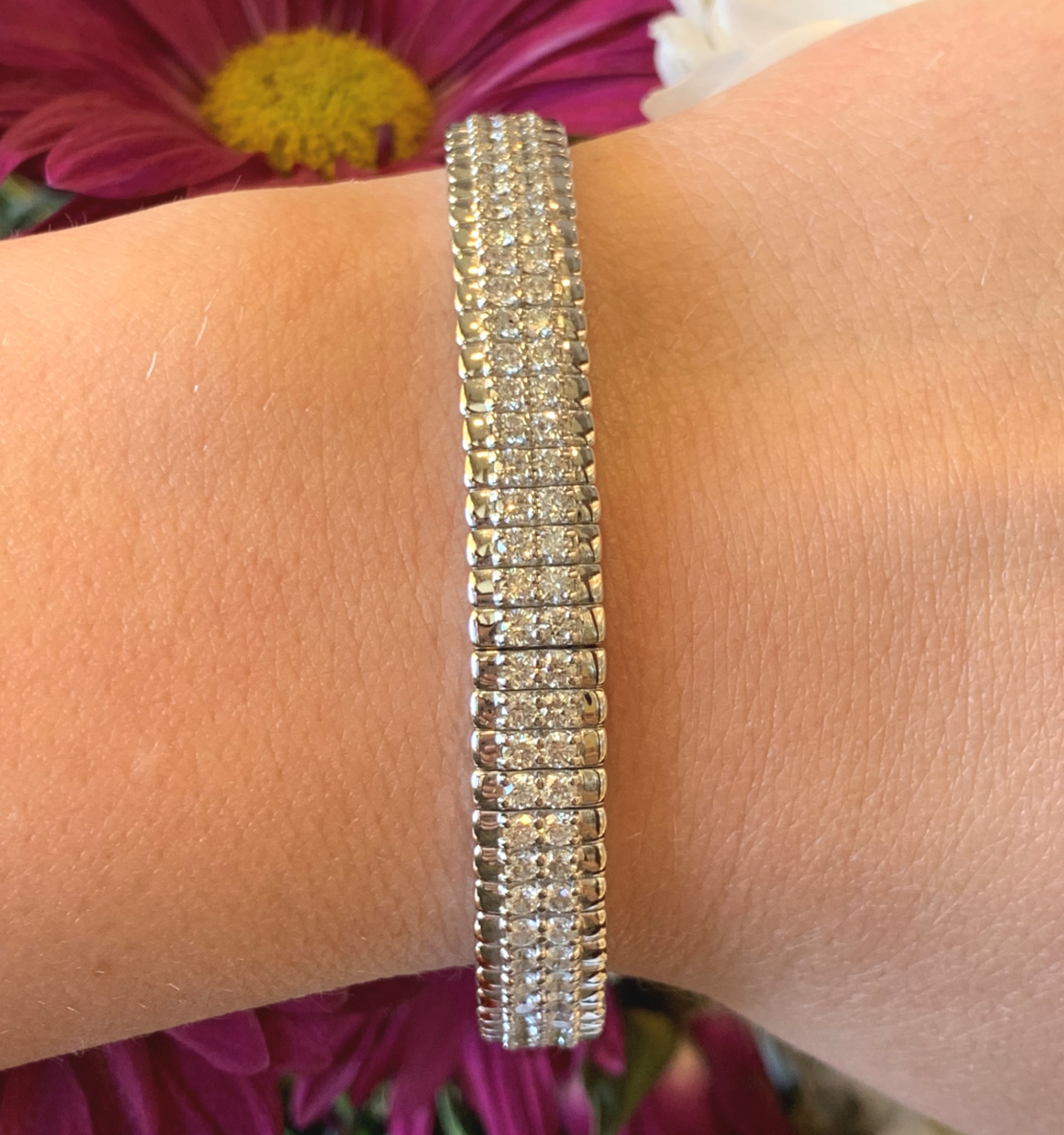 GOG Collection Bracelet EST-18KT WG DIA STRETCHDAMASOBRACELET GOG Collection Bracelet EST-18KT WG DIA STRETCHDAMASOBRACELET