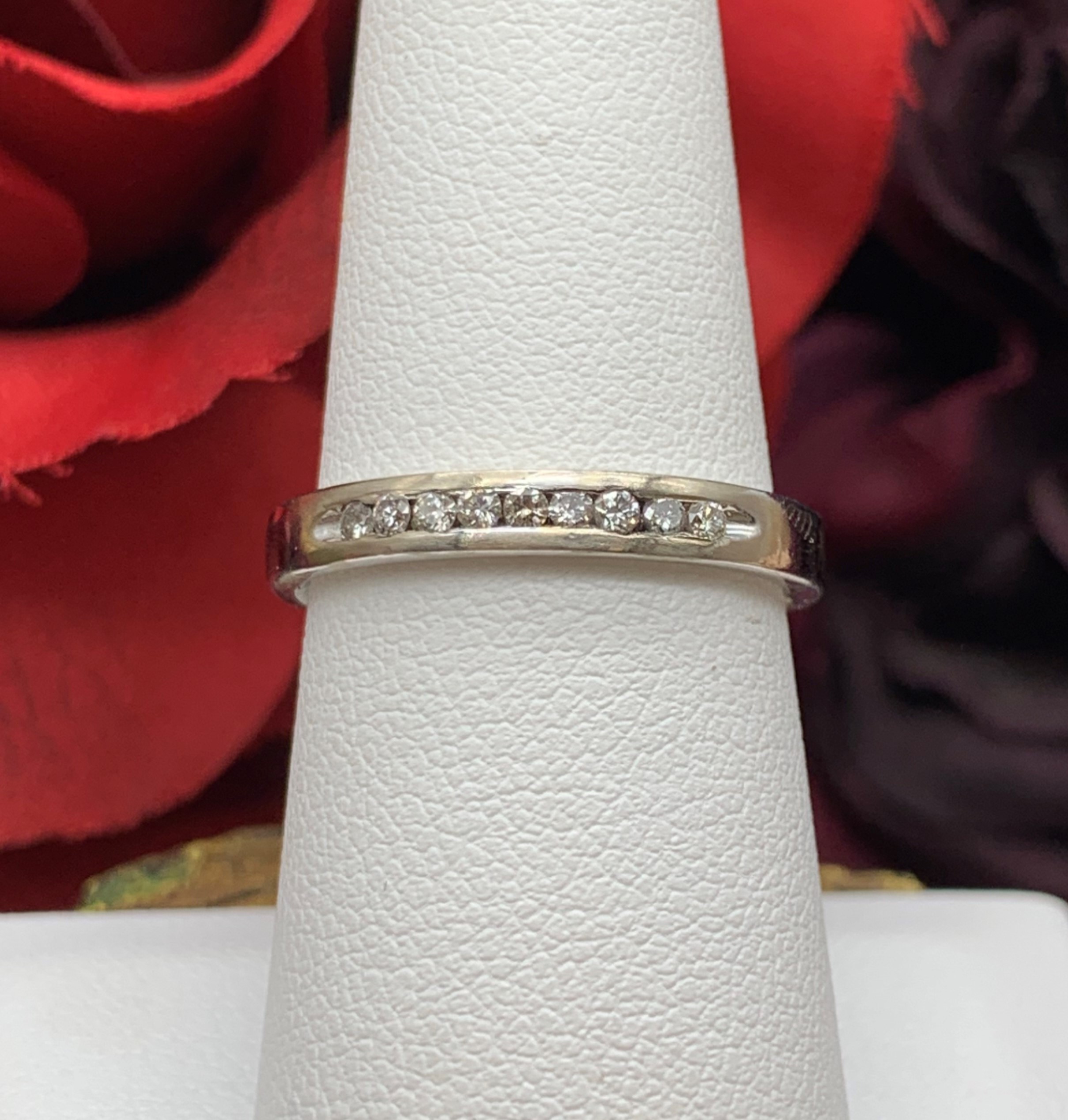 GOG Collection Ring EST-14K WG CHANNEL SET BAND GOG Collection Ring EST-14K WG CHANNEL SET BAND