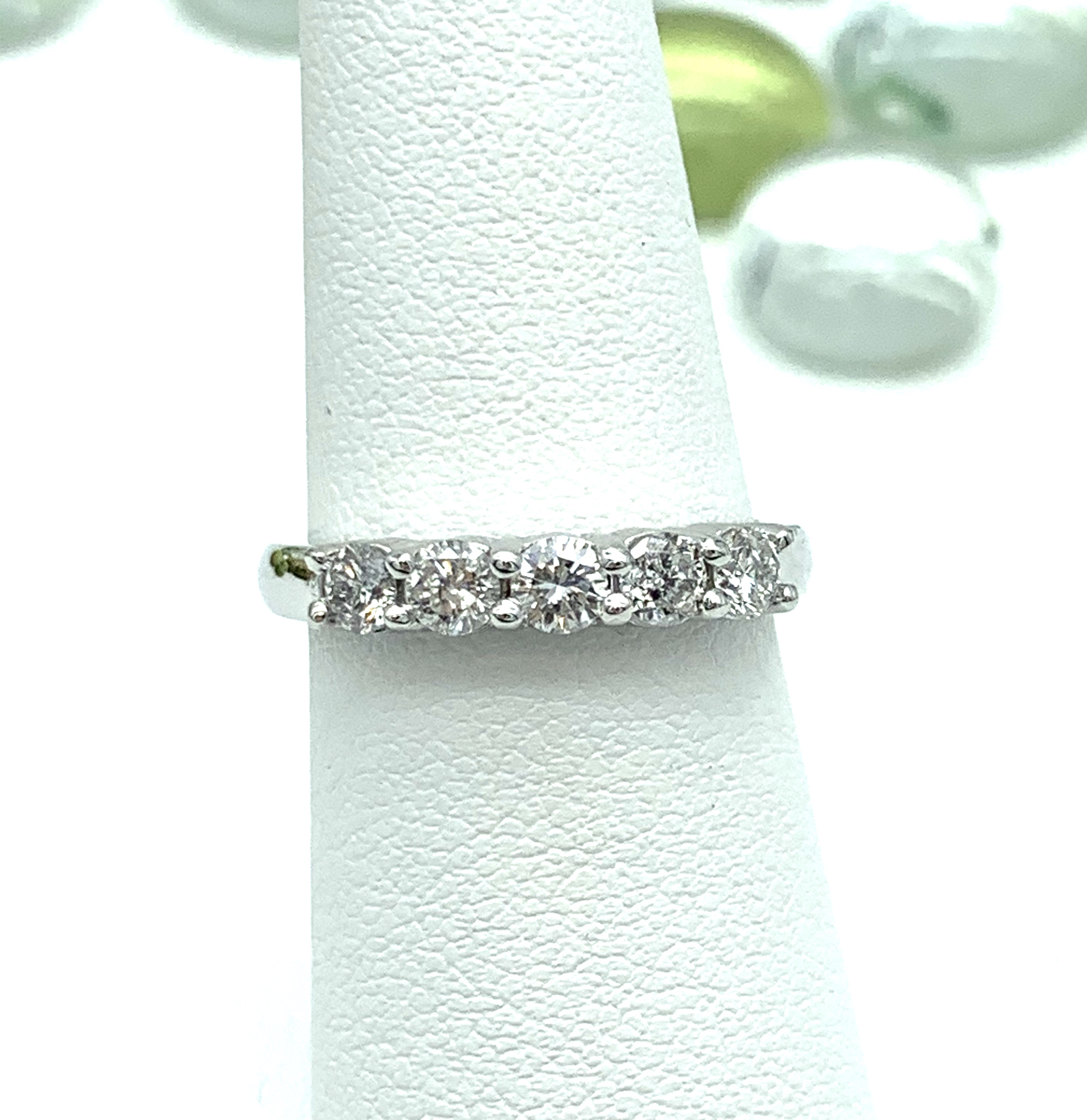 GOG Collection Ring EST-14KWG.71CT GOG Collection Ring EST-14KWG.71CT