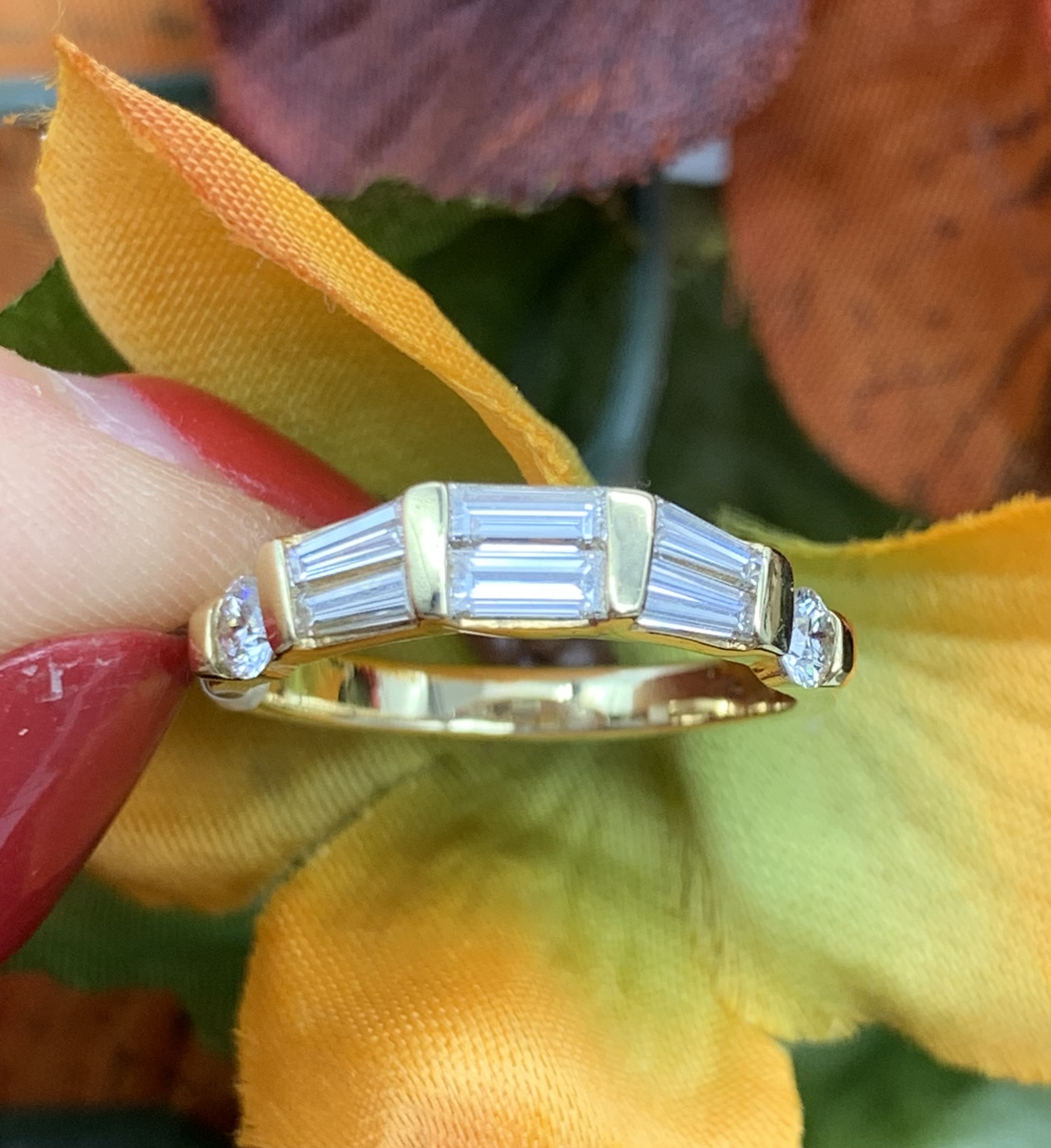 GOG Collection  Ring EST-LADIESDIABAND