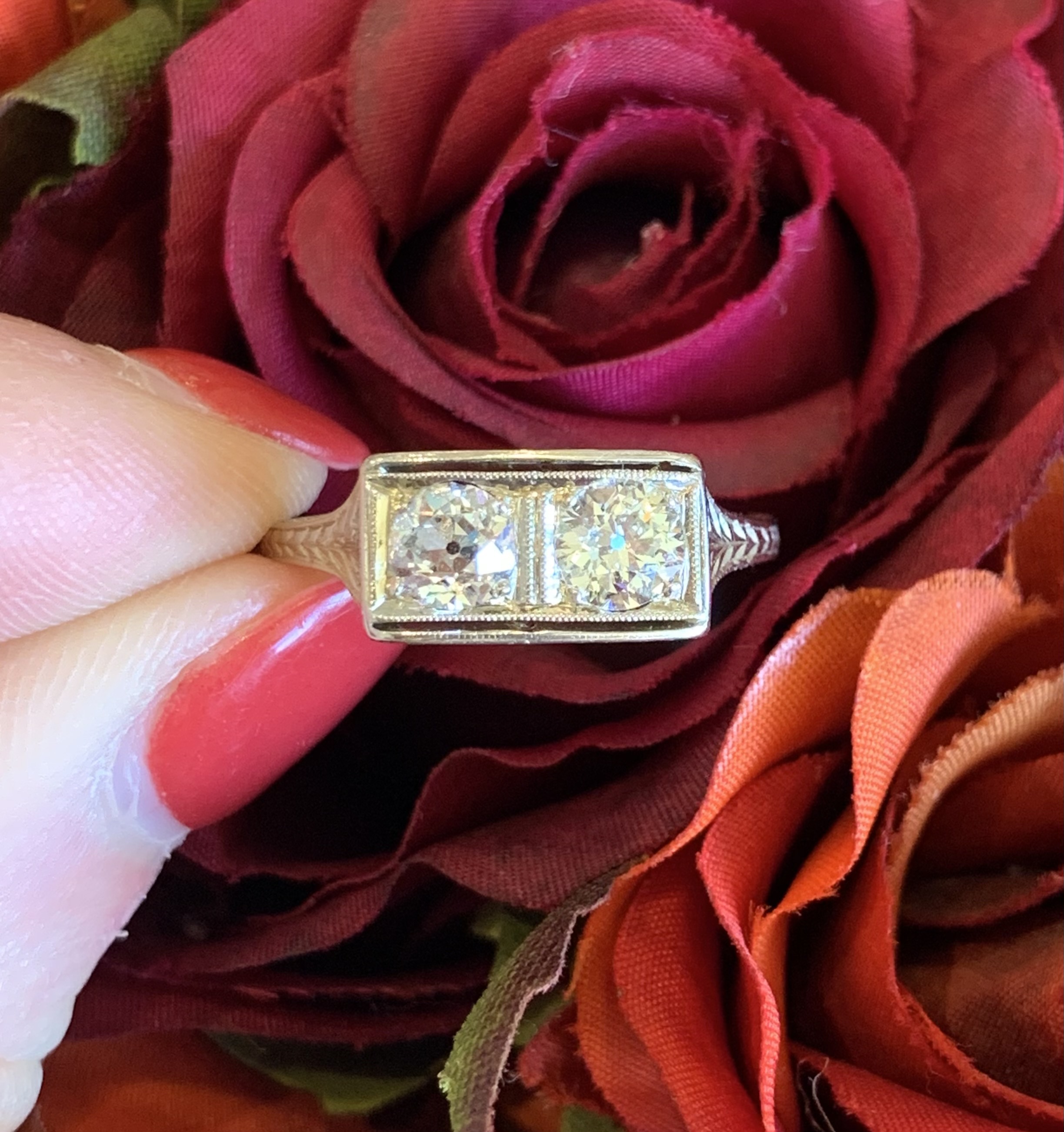 GOG Collection  Ring EST-ANTIQUE2.2DWT