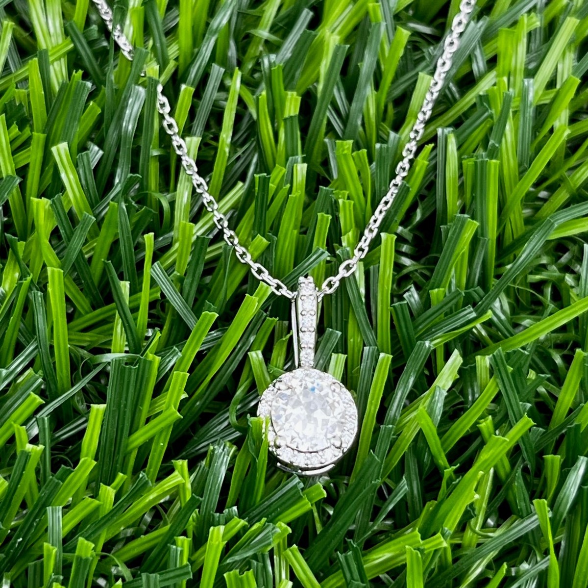 GOG Collection  Necklace GOG-14KTWGHALOPENDANT