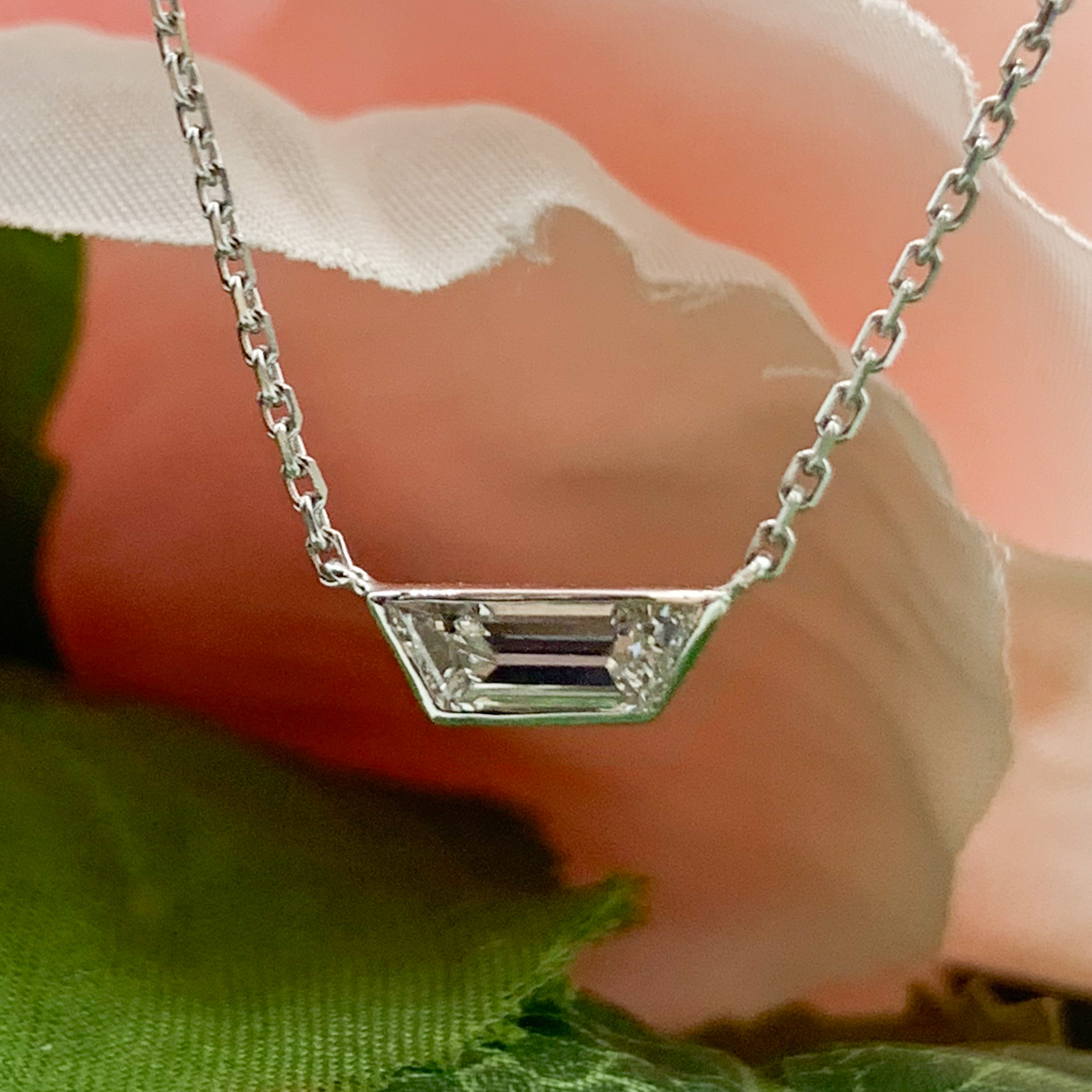 GOG Collection  Necklace GOG-14KWDIAPEND