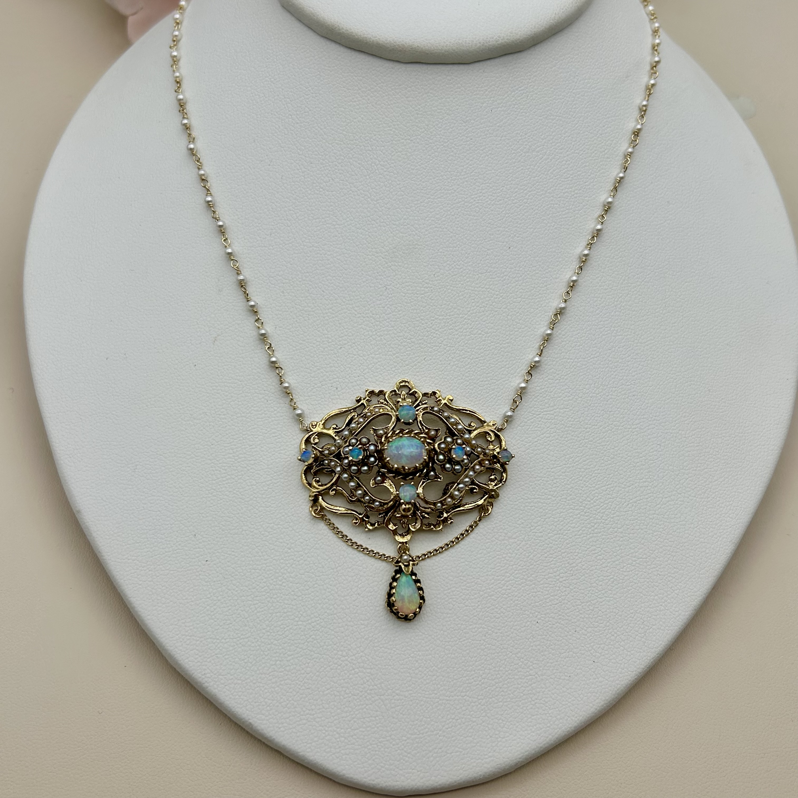 GOG Collection  Necklace EST-OPALANTIQUE