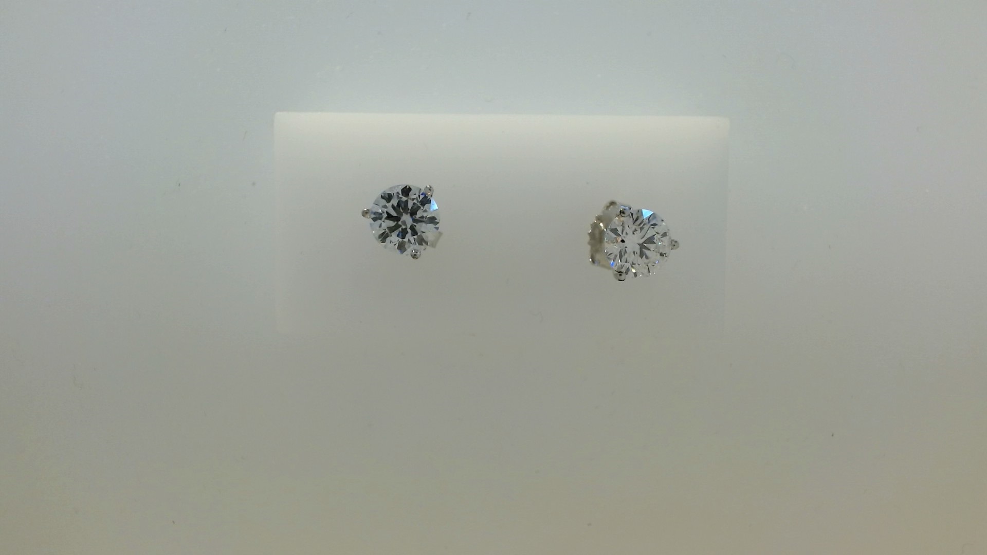 GOG Collection  Earrings GOG-LABstuds