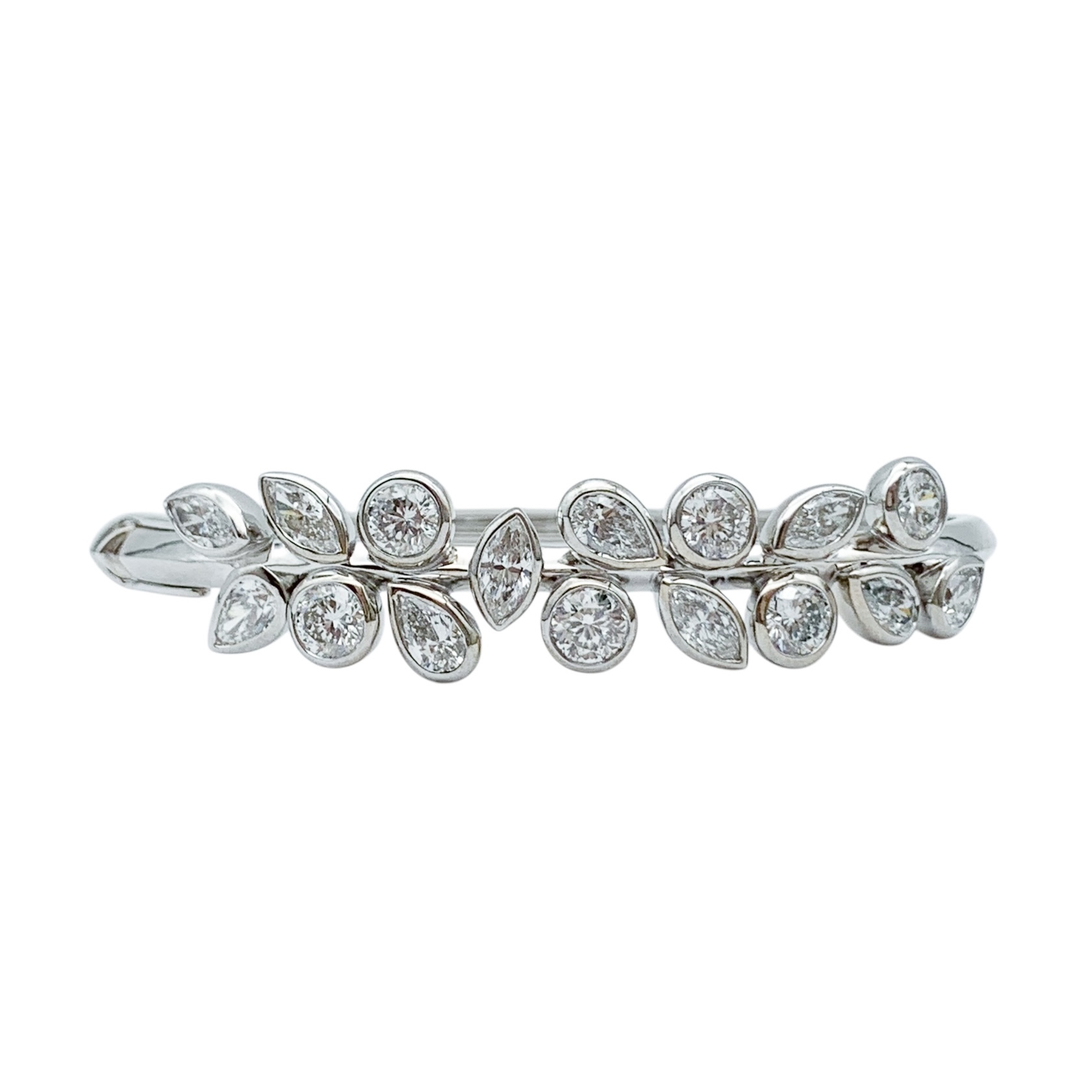 GOG Collection  Bracelet EST-18K5.87CTTW