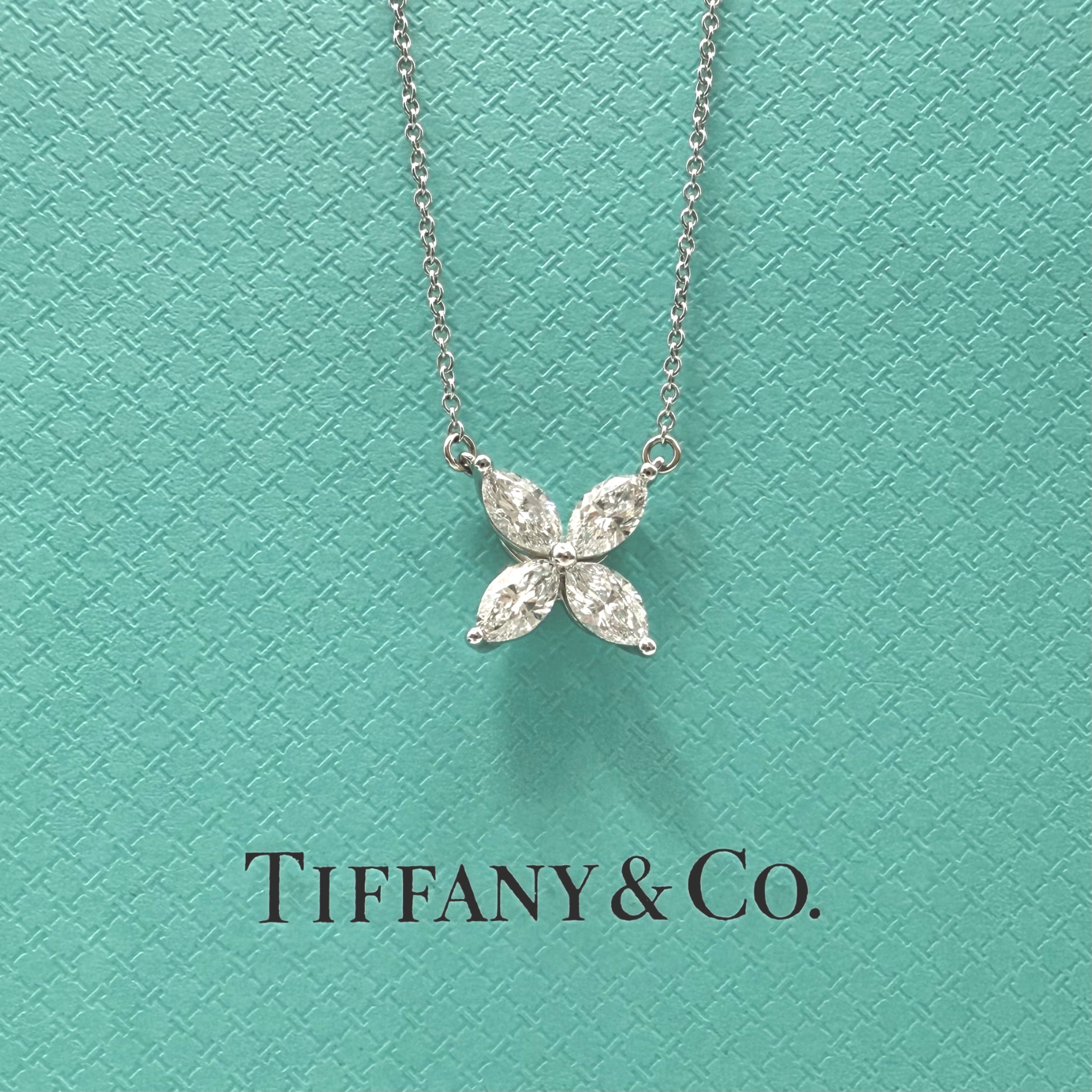 GOG Collection  Necklace EST-TIFF&COVICTORIA