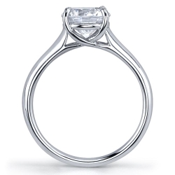 Vatche 18K Solitaire Engagement Ring thumbnail 1