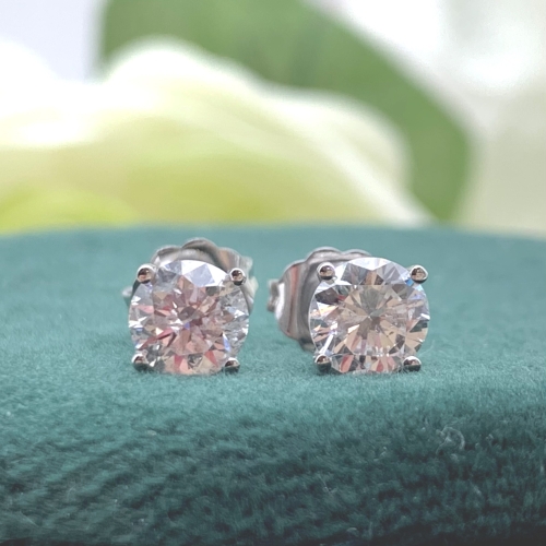 GOG Collection  Earrings GOG-1.11CTTW