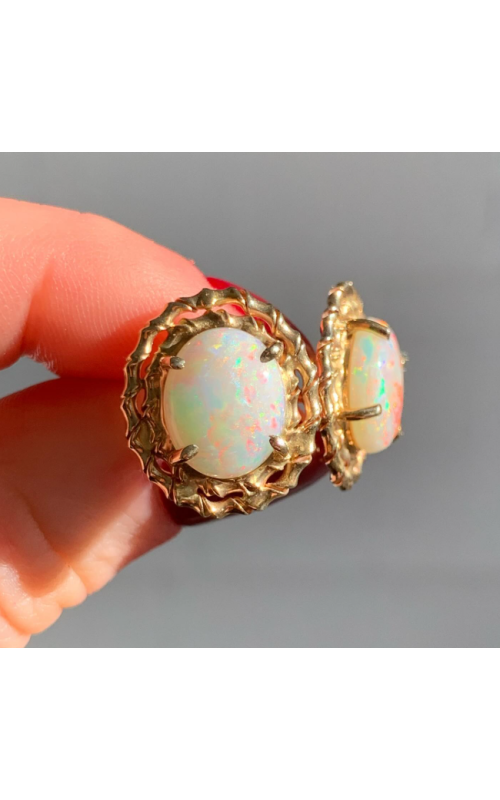 GOG Collection  Earrings EST-14KYOPALSTUD