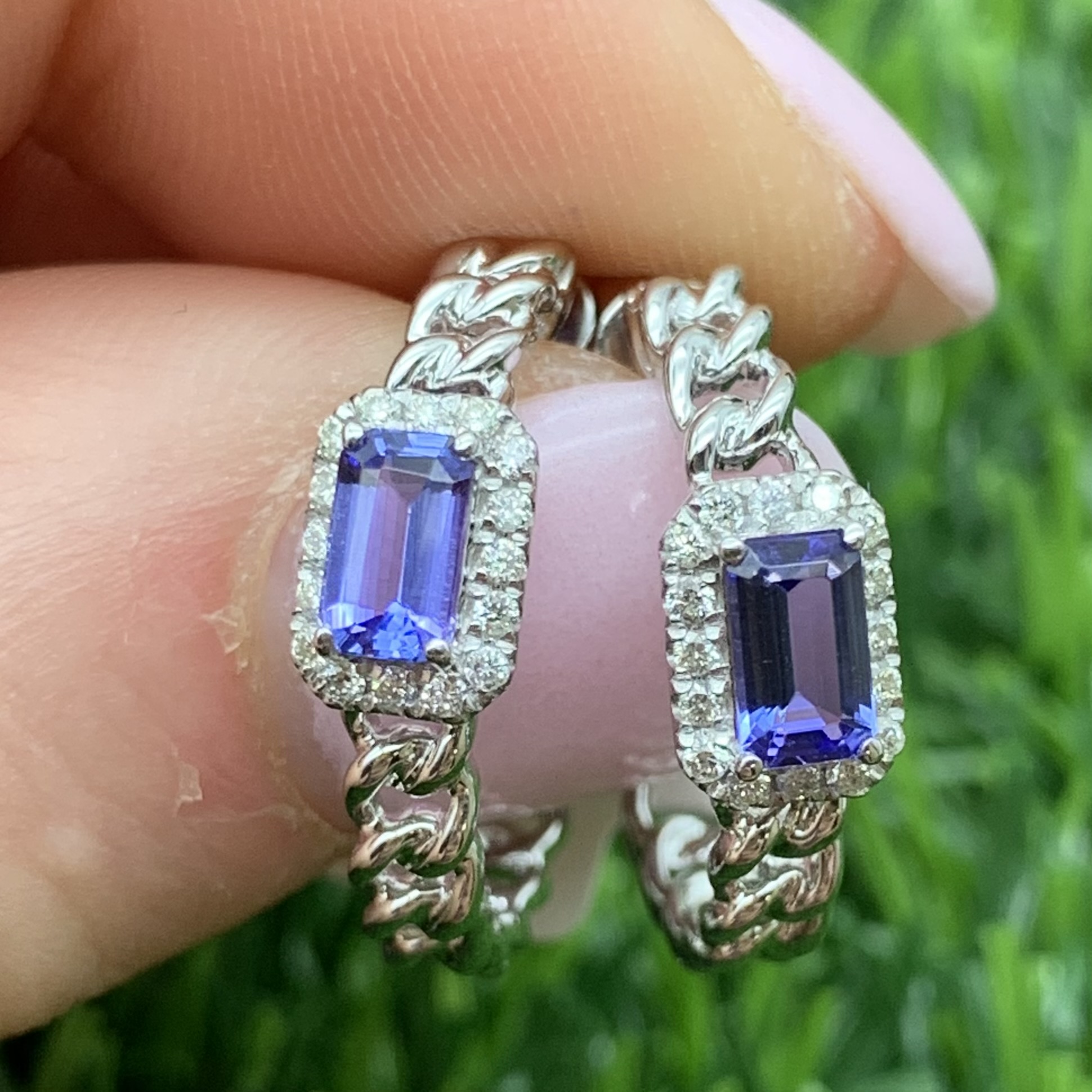 GOG Collection Earrings ROY-WH1714Z GOG Collection Earrings ROY-WH1714Z