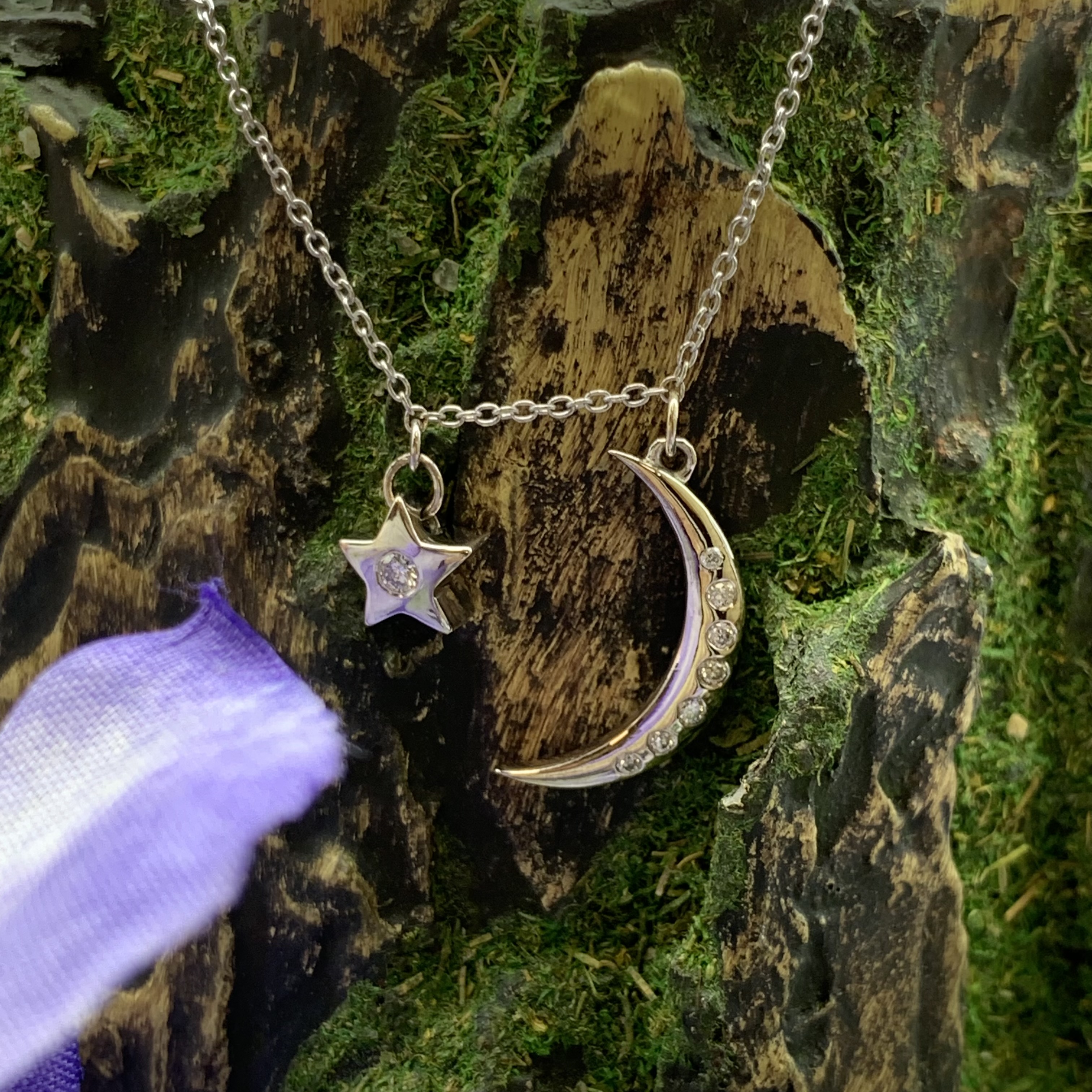 GOG Collection  Necklace EST-PD98