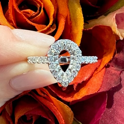 GOG Collection  Engagement Ring 02-434989