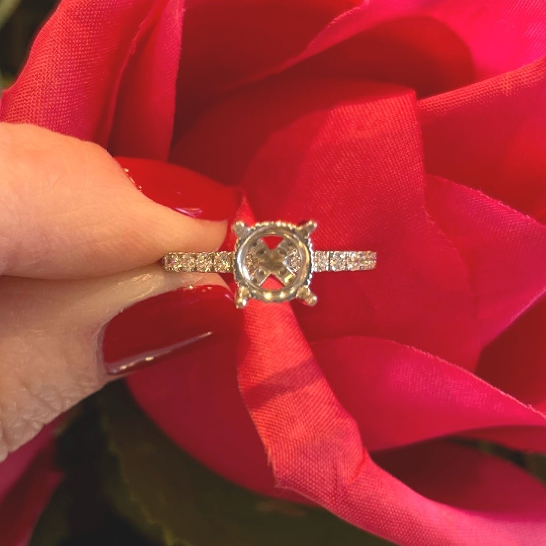 GOG Collection  Engagement Ring UNI-02-307113